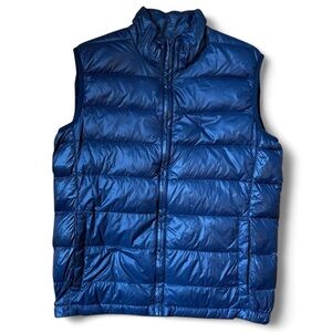 BENNETON SOFT LIGHT DOWN DESIGNED IN ITALY PUFFER VEST SIZE 46 NAVY BLUE